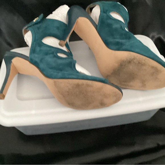 Women’s heels size 7.5 teal color - Picture 4 of 4